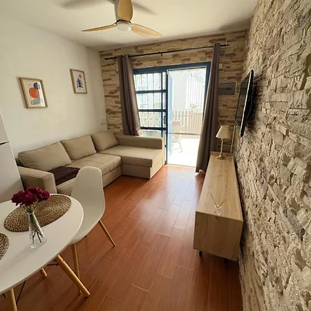 Apartment Playmar - *